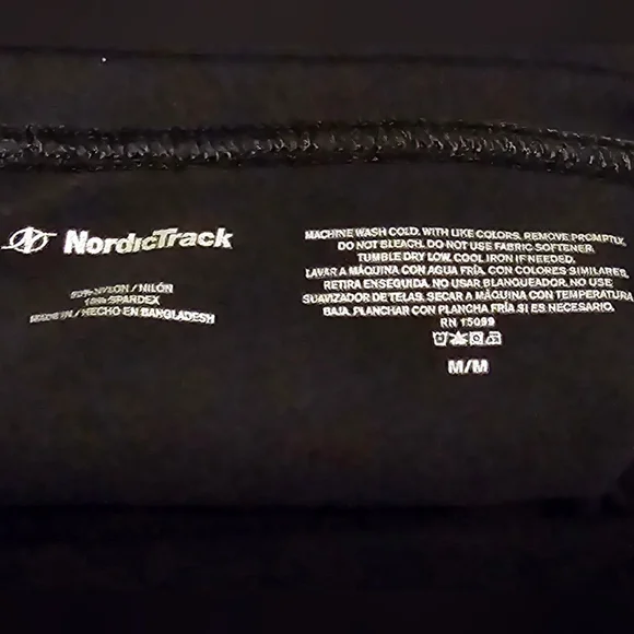 Size Medium Nordic Track Pull On Capris Active Yoga Leggings Black - Picture 5 of 5